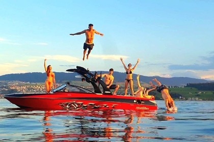 Charter Motorboat Malibu Wakesetter 23 LSV Lake Zurich