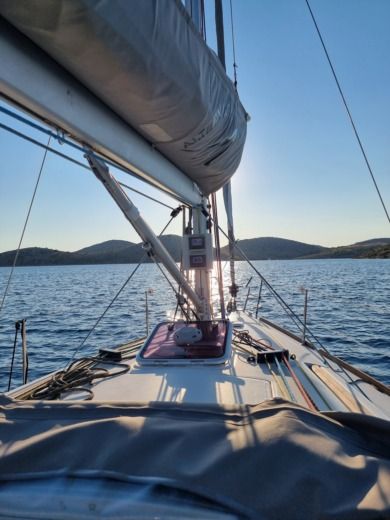 Jezera Sailboat BENETEAU FIRST 35 alt tag text