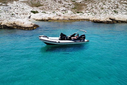 Hire RIB Master 699 Marseille