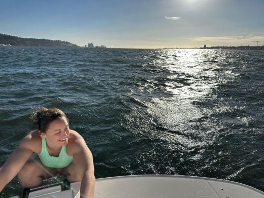 Lisboa Motorboat Chaparral 210 SSI Sundeck alt tag text