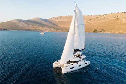 Charter Catamaran Lagoon-Bénéteau Lagoon 46 - 4 + 2 cab. Šibenik