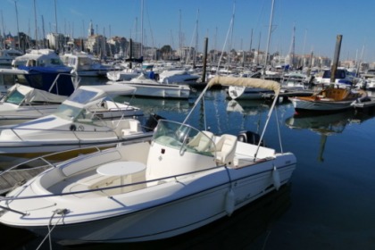 Charter Motorboat Jeanneau Cap Camarat 625 Arcachon