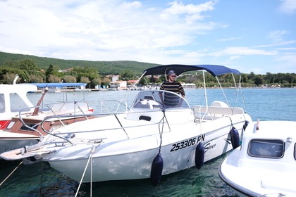 Charter Motorboat Saver 720 Punat