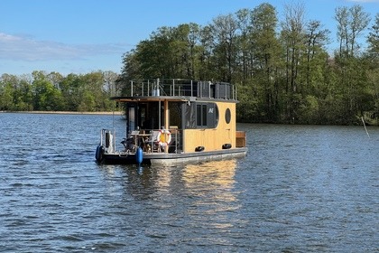 Hire Houseboat Nautilus Tukul-Maxi Mecklenburgische Seenplatte