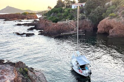 Charter Sailboat Jeanneau Sangria Cannes