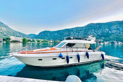Charter Motor yacht Ferretti 39 Fly Vlorë