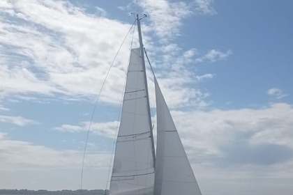 Charter Sailboat Jeanneau Sun 2500 Lorient