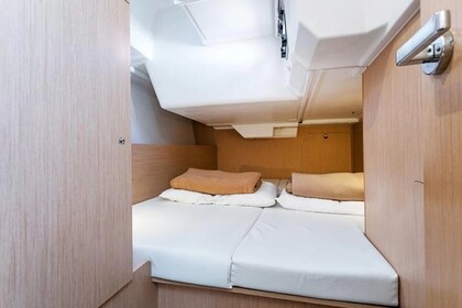 Location Voilier Bénéteau Oceanis 38 - 3 cab. Empuriabrava