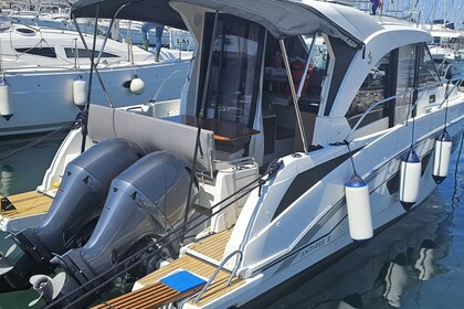 Hire Motorboat Bénéteau Antares 9 OB Biograd na Moru