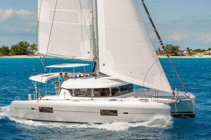 Charter Catamaran Lagoon-Bénéteau Lagoon 42 - 4 + 1 cab. Trogir