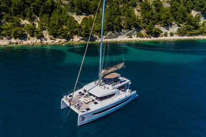 Hire Catamaran Catana Bali 4.8 - 6 + 1 cab. Biograd na Moru