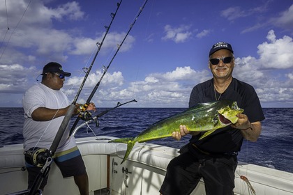 Hire Motorboat Bertram 1986 Puerto Aventuras