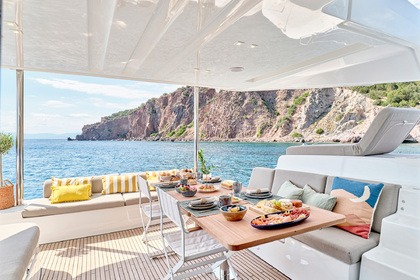 Charter Catamaran Lagoon 51 Athens