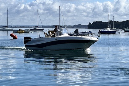 Charter Motorboat Delphia yacht QuickSilver 635 commander Sarzeau