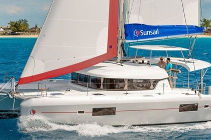 Charter Catamaran Sunsail 424 Corfu