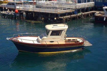 Charter Motorboat De Simone 850 Positano
