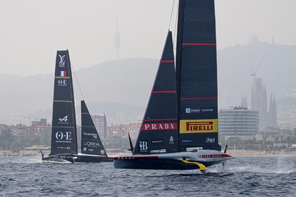 Noleggio Barca a vela Dufour 40 Performance Barcellona