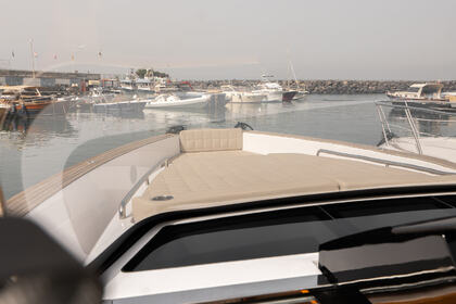 Location Bateau à moteur Cantiere Pardo S.p.A Pardo 43 Sorrente