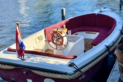 Charter Motorboat Interboat 16 Leiden