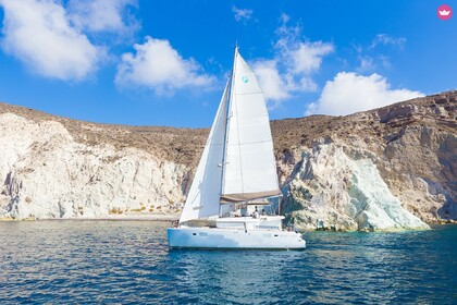 Location Catamaran Lagoon Lagoon 450F Santorin