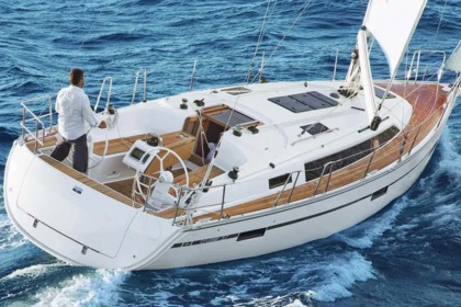 Rental Sailboat Bavaria Bavaria Cruiser 37 Breege