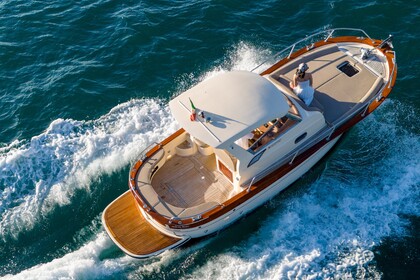 Rental Motorboat Maresca Sparviero Sorrento