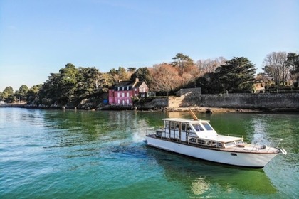 Location Yacht à moteur Guy Couach 1965 Arradon