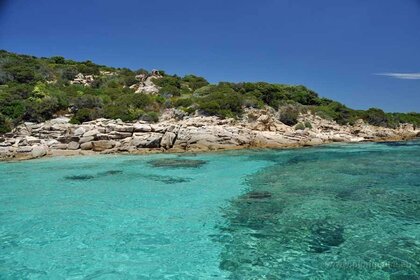 Location Bateau sans permis  Fun Yak 390 6CV Belvédère-Campomoro