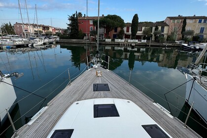 Charter Sailboat  Sense 50 Grimaud