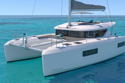 Hire Catamaran  Lagoon 38 Split