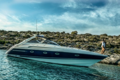 Hire Motorboat Sunseeker. Portofino 400 Mykonos