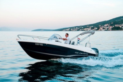 Hire Motorboat JEANNEAU Cap Camarat 5.5 Sundeck Trogir
