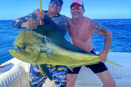 Hire Motorboat Luhrs 2004 Puerto Aventuras