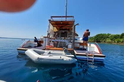 Noleggio Catamarano Charter Bove Catamarano Roma