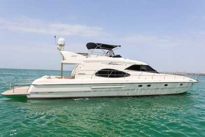 Hire Motor yacht Azimut Azimut 68 Dubai