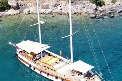 Hyra båt Guletbåt Custom Made Bodrum