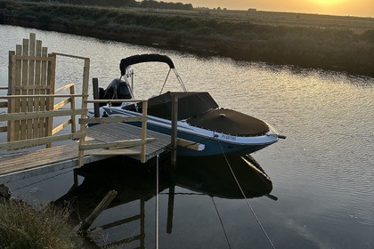 Location Bateau à moteur Bayliner m17 Marseillan