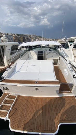 Motorboat Tornado Tornado 38 Boat design plan