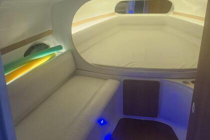 Rental Motorboat Runner 330 Angra dos Reis