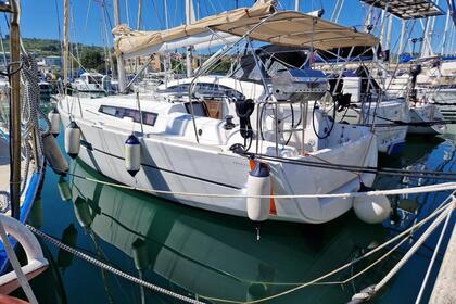 Charter Sailboat Dufour Yachts Dufour 350 GL Izola