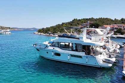 Hire Motor yacht Bénéteau Swift Trawler 41 Fly Biograd na Moru