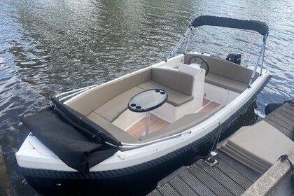 Hire Boat without licence  Aqua 24 495 Leiden