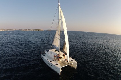 Charter Catamaran Lagoon Lagoon 400 Elliniko