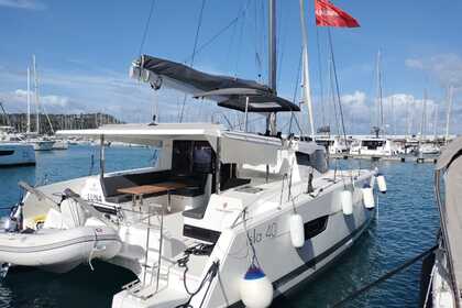 Hyra båt Segelbåt Fountaine Pajot Isla 40 Italien