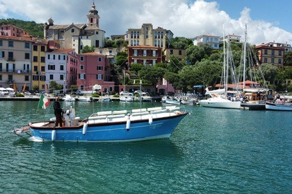 Rental Motorboat Mini cruise Portovenere & 5 terre Gozzo La Spezia