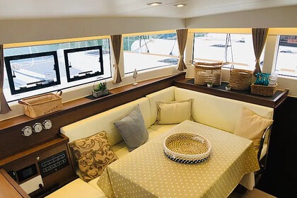 Charter Catamaran  Lagoon 40 Capo d'Orlando