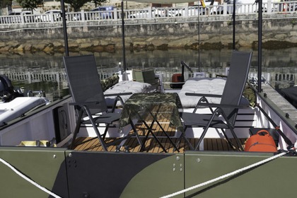 Location Bateau à moteur Landing Cat 01 Pontevedra