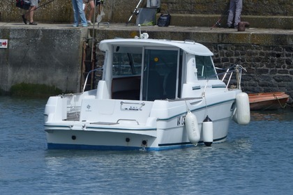 Hire Motorboat JEANNEAU merry fisher 6.95 Sarzeau