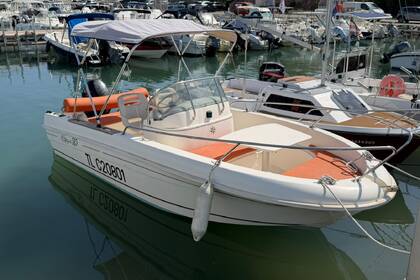 Location Bateau à moteur Jeanneau Cap Camarat 515 Saint-Aygulf