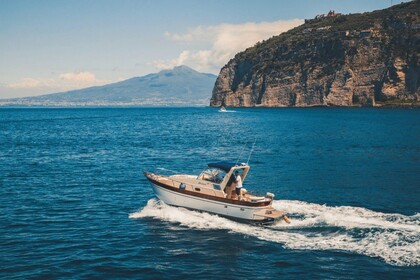 Charter Motorboat Apreamare Di Donna white Positano